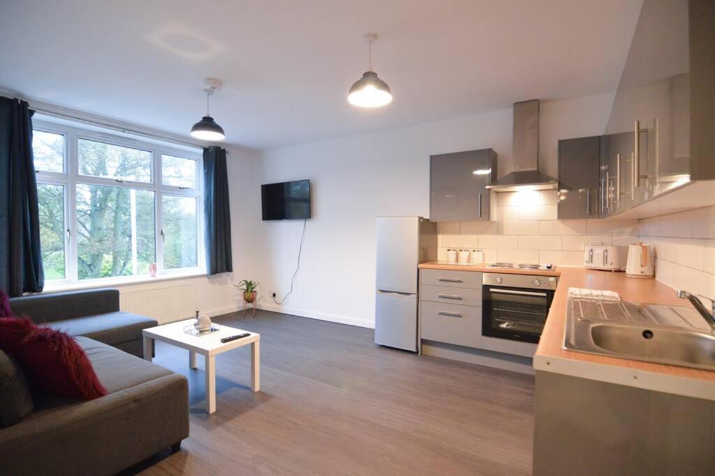 Contemporary 3 Bedroom Flat Kirkcaldy Exteriör bild